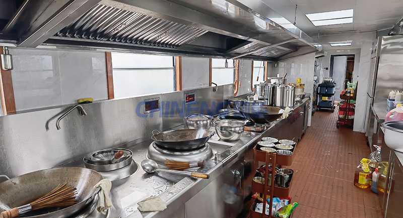 迳下村纳米小镇火车主题餐厅烹饪间设备